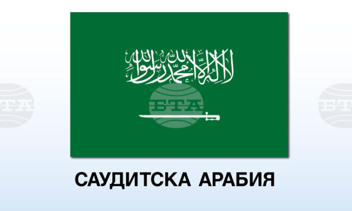 Четиринадесет души загинаха, след като хеликоптер на петролната компания "Сауди Арамко", се разби в град Рас Танура