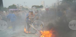 Десетки хора бяха арестувани по време на протести срещу индонезийския президент