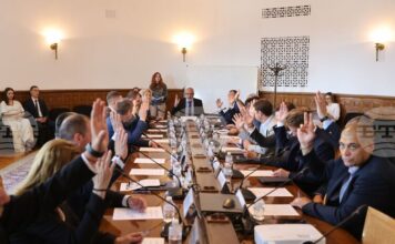 Икономическата комисия в НС определи състава на Подкомисията за наблюдение на дейността в областта на защитата на потребителите и ограничаването на монополите Икономическата комисия в НС определи състава на Подкомисията за наблюдение на дейността в областта на защитата на потребителите и ограничаването на монополите