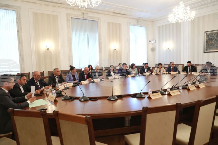 Комисията по туризъм в НС подкрепи на първо четене нови изисквания при договорите за финансови услуги от разстояние