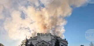 Контролираният от Русия Севастопол остана без ток след украински удари, заяви назначеният от Москва губернатор