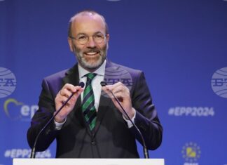 Лидерът на ЕНП Манфред Вебер поздрави Илие Боложан за преизбирането му за лидер на румънската Национално-либерална партия