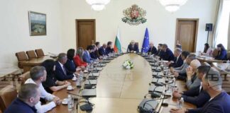 Мерки в подкрепа на транспортния бранш и за устойчивото развитие на сектора предприема правителството, каза премиерът Румен Радев