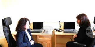 Министър Наталия Ефремова посети дигиталния клуб в Националната библиотека "Св. Св. Кирил и Методий"
