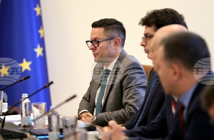 Министерският съвет освободи Румен Спецов и назначи Евгени Симеонов за особен търговски управител на „Лукойл“