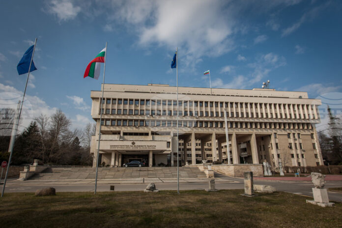 МВнР не е разпространявало дипломатическа нота, свързана с посещението в МВнР не е разпространявало дипломатическа нота, свързана с посещението в България на членове на семейството на официален представител на друга държава