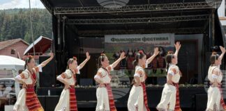 Над 500 участници се изявяват на фестивала на билката в самоковското село Доспей