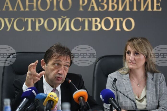 Новият план за управление на „Витоша“ може да започне да се разработва в началото на 2027 г., съобщи министърът на околната среда