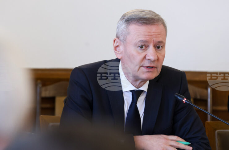 ОБНОВЕНА Андрияна Татарова е отстранена като член на Съвета на директорите на НДК и е прекратен договорът й за управление на дружеството, каза министър Милошев