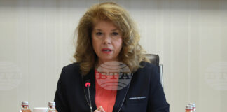 ОБНОВЕНА За първи път в изслушването за членове на ЦИК ще участват и членове на Обществения съвет към комисията, каза президентът Илияна Йотова