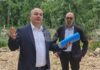 ОБНОВЕНА Започна премахването на оградата около незаконните строежи в местността Баба Алино край Варна ОБНОВЕНА Започна премахването на оградата около незаконните строежи в местността Баба Алино край Варна