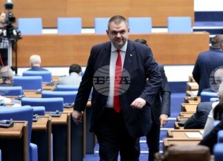 Охраната на Делян Пеевски от НСО възлиза на малко над 220 000 лева за 10 месеца, съобщиха от ДПС