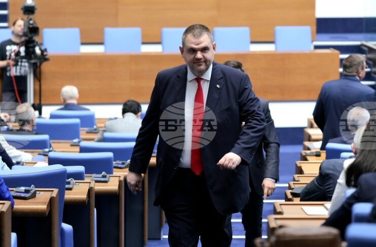 Охраната на Делян Пеевски от НСО възлиза на малко над 220 000 лева за 10 месеца, съобщиха от ДПС