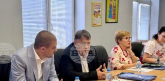 Партньорството с бизнеса е ключово за развитието за дуалното обучение в средното и във висшето образование, каза министър Георги Вълчев