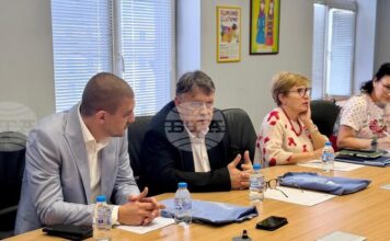 Партньорството с бизнеса е ключово за развитието за дуалното обучение в средното и във висшето образование, каза министър Георги Вълчев