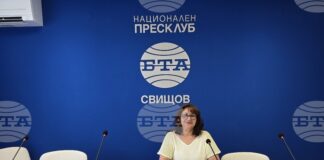 Представяне на майския брой на ЛИК „Българският светилник“
                                                                                                Няма по-прекрасен химн от българския, каза директорът на свищовското училище „Цветан Радославов“ Мариана Маркова