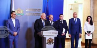 Предвиждат се карти на местата с повишен пътен травматизъм и гонки и бърз обмен на данните от камерите, каза министър Демерджиев след срещата при премиера