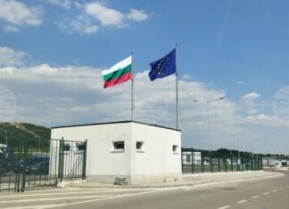 Преминаването през граничните пунктове и преходи в страната е нормално