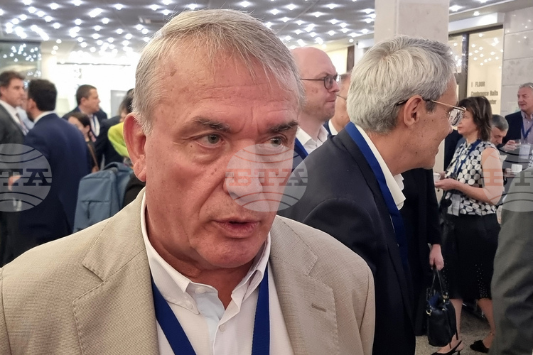 През 2052 година България трябва да има четири работещи ядрени реактора, смята председателят на БУЛАТОМ Богомил Манчев