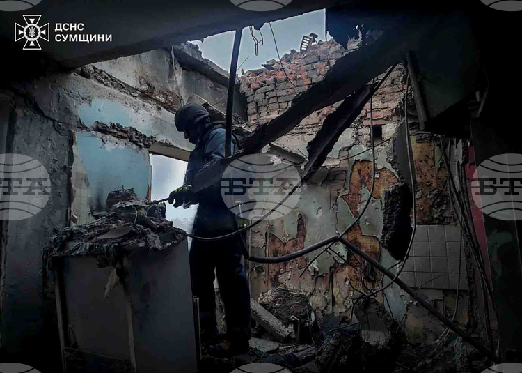Служител на украинските железници беше убит, а други четирима бяха ранени при руски удар по жп депо в Конотоп