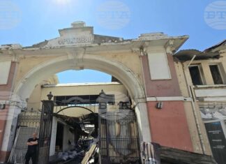 Трима души пострадаха в резултат на сутрешна атака с дронове в Одеса, съобщи областният управител