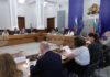 Тристранният съвет не постигна съгласие за това държавата да поеме здравните осигуровки по време на двете години майчинство Тристранният съвет не постигна съгласие за това държавата да поеме здравните осигуровки по време на двете години майчинство
