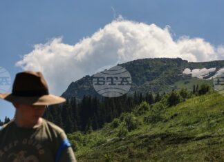 В района на връх Ботев има мъгла, предупредиха от Планинската спасителна служба към БЧК