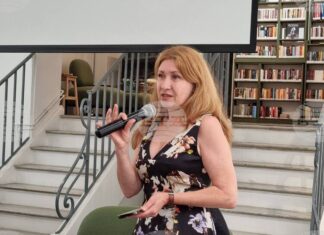 Вечер, посветена на „Българския лик на Кристо“ в Париж
                                                                                                Изкуството на Кристо караше хора от необичайни среди да общуват и да се потапят в неговия свят, каза журналистката Евгения Атанасова