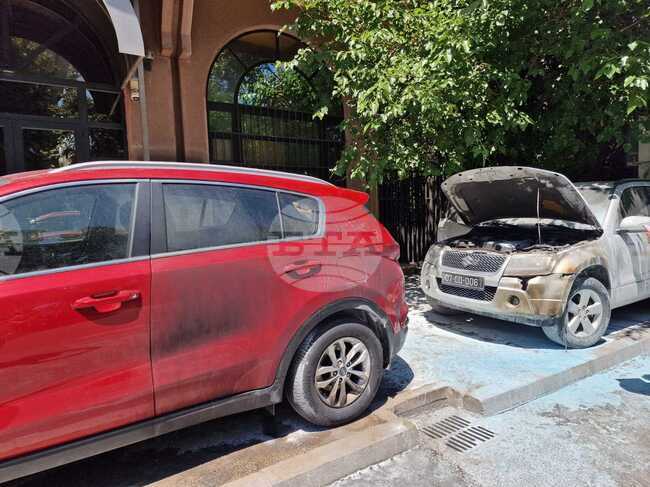 Нов удар срещу България в Скопие: Запалиха два автомобила на българското посолство