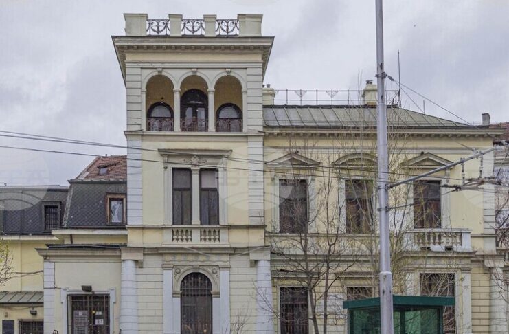 Вицепремиерът Иво Христов предлага сградата на бившия Нотариат в София да стане дом за млади таланти