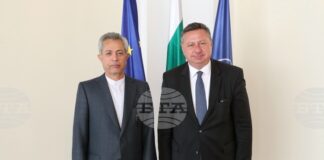 Заместник-министърът на външните работи Христо Полендаков и посланикът на Иран Алиреза Ирваш приветстваха Меморандума за разбирателство между САЩ и Иран