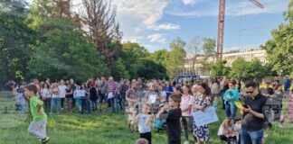 Жители на столичния квартал „Красно село“ протестираха срещу строеж на детска градина на мястото на парк „Поляната с бабуната“