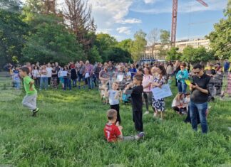Жители на столичния квартал „Красно село“ протестираха срещу строеж на детска градина на мястото на парк „Поляната с бабуната“