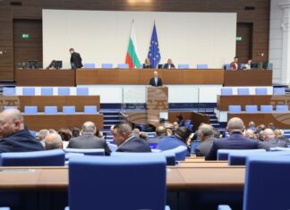 „Възраждане“ поиска оставката на кмета на Варна Благомир Коцев в декларация от парламентарната трибуна