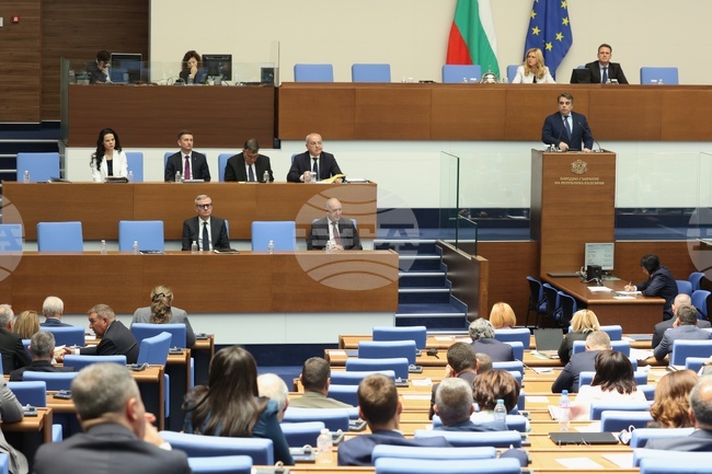 Парламентът прие на първо четене законопроекта за държавния бюджет за