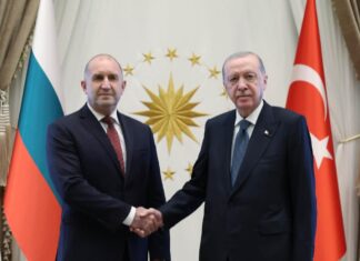 Премиерът на България Румен Радев и президентът на Турция Реджеп Тайип Ердоган