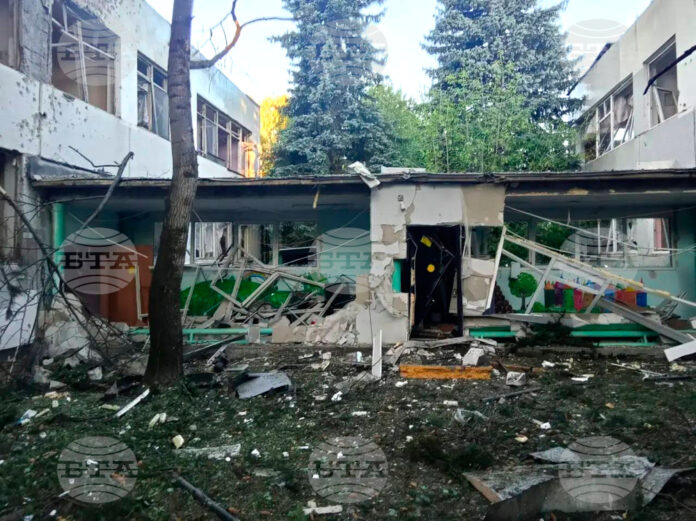 Повредена сграда след украинска атака с дронове в град Електростал, Московска област, 18 юли 2026 г. Повредена сграда след украинска атака с дронове в град Електростал, Московска област, 18 юли 2026 г.