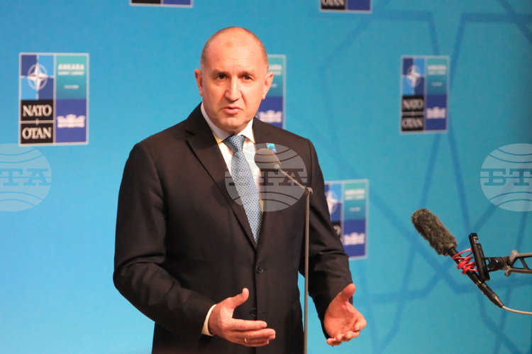 На срещата на върха на НАТО в Анкара премиерът Румен