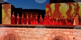 Бургаската опера представи библейската история за Самсон и Далила на хълма Царевец във Велико Търново