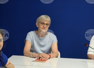 Cis moll е най-добре възприеманото от учениците произведение на Пенчо Славейков, каза учителят по български език и литература Елка Цочева