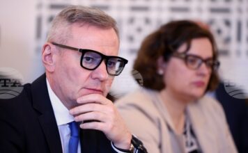 Държавата трябва последователно да подкрепя хората, които създават култура, заяви министър Евтим Милошев Държавата трябва последователно да подкрепя хората, които създават култура, заяви министър Евтим Милошев