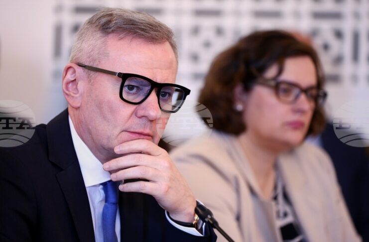 Държавата трябва последователно да подкрепя хората, които създават култура, заяви министър Евтим Милошев