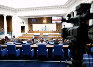 Депутатите да обсъдят на второ четене изменения в Закона за държавния дълг, предвижда проектопрограмата на парламента Депутатите да обсъдят на второ четене изменения в Закона за държавния дълг, предвижда проектопрограмата на парламента