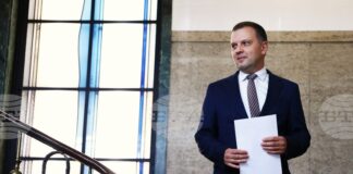 До средата на есента би следвало да има нов Висш съдебен съвет, каза министърът на правосъдието Николай Найденов