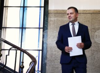 До средата на есента би следвало да има нов Висш съдебен съвет, каза министърът на правосъдието Николай Найденов