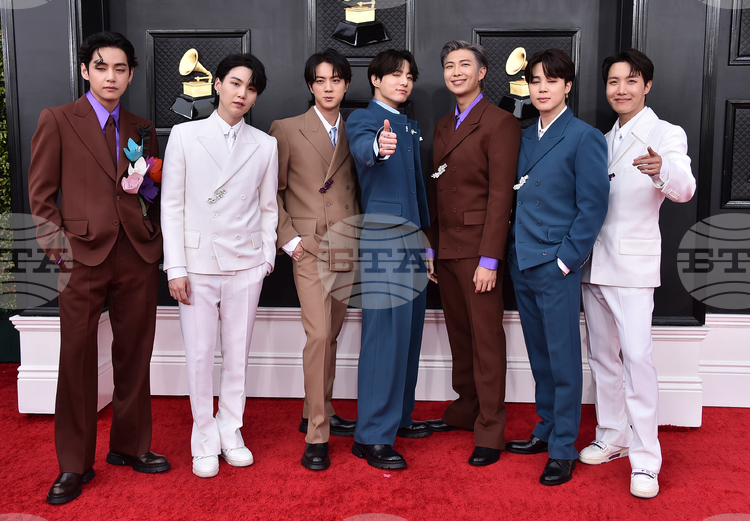 Групата BTS няма да участва в надпреварата за музикалните награди „Грами“ през 2027 г.