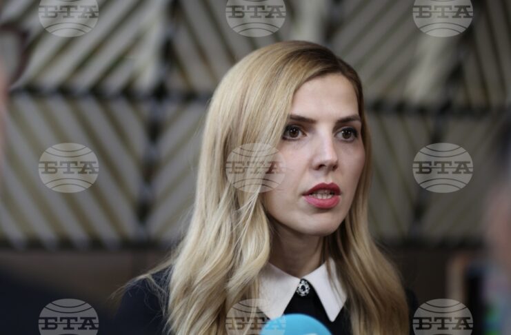 Министър Велислава Петрова