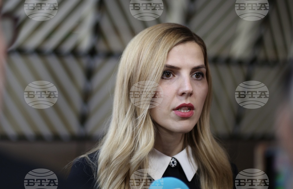 Министър Велислава Петрова