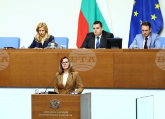 Иван Вазов ни завеща разбирането, че любовта към България не е лозунг, а работа, служене и постоянство, заявиха от "Прогресивна България"