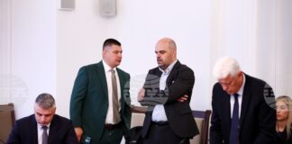 Комисията по отбрана подкрепи изменение на проекта за инвестиционен разход, свързан с бойните машини "Страйкър" заради повишени цени